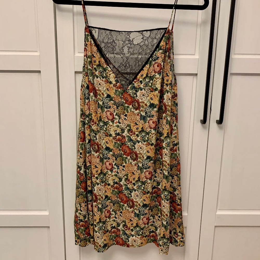 GUC Zara Short dress Spaghetti Strap V-neck Size L